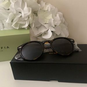 Carfia's Unisex Vintage Round Polarized Sunglasses
